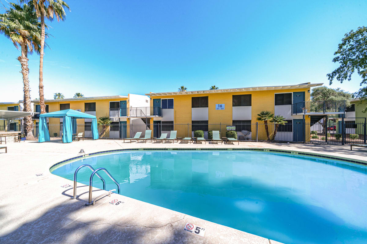 Photos & Tour Westmount at Downtown Tempe Apartments Tempe, AZ